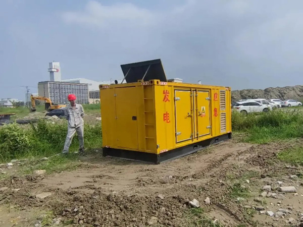 多文镇200KW柴油发电机机组每小时的油耗量受哪些因素影响？