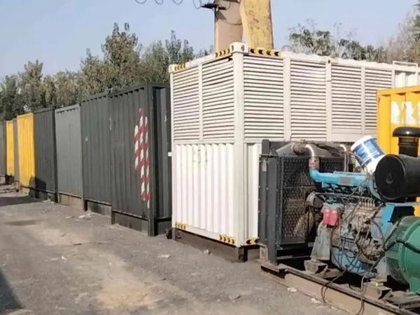 多文镇200KW柴油发电机机组每小时油耗是多少？